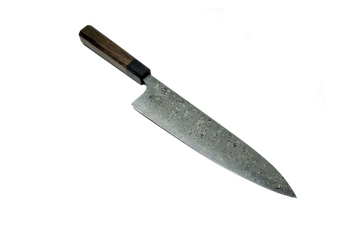 Messer aus Damast Stahl gefertigt.